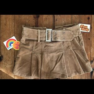 High waisted 70’s inspired skirt